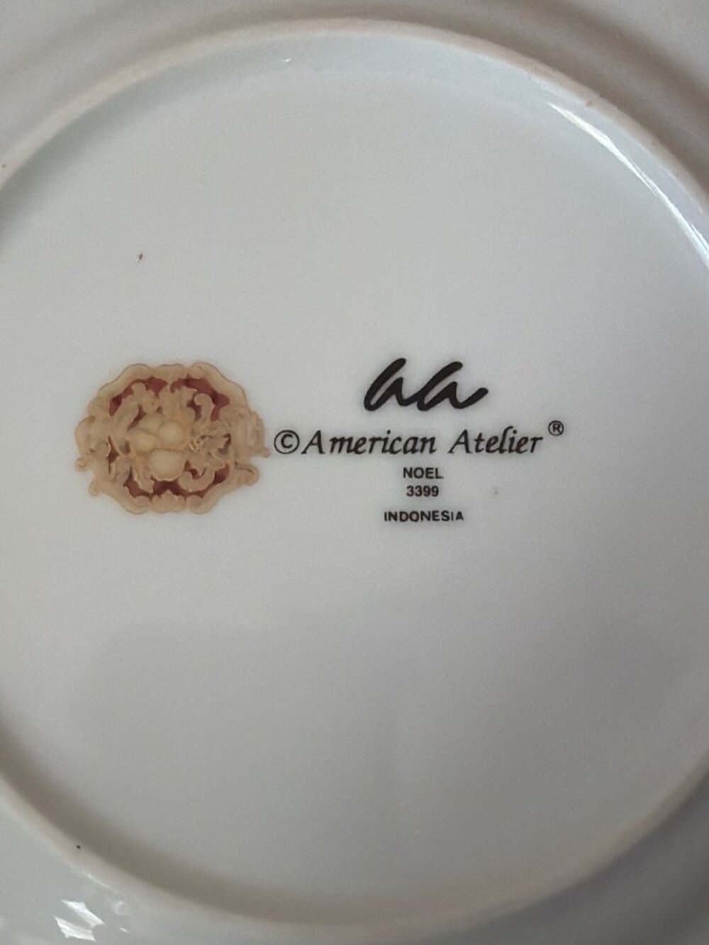 Set of 2 American Atelier Noel Salad Dessert Plates 8” Green Gold Red Holiday - Picture 8 of 9